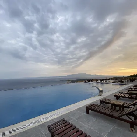 Assos Karadut Tas Hotel