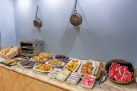 Faranda Alisas, Ascend Hotel Collection - breakfast