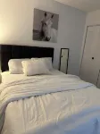 Stay close to shopping paradise! Apartment near Sawgrass Mills and Hardrock