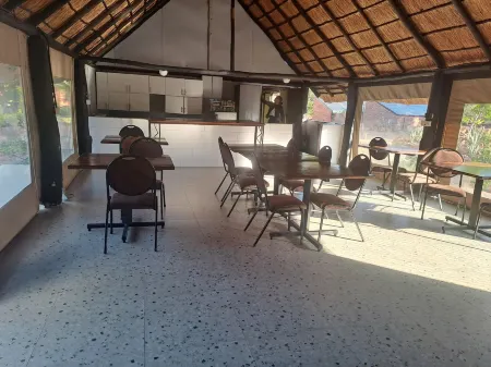 Irock Lodge Отели в г. Хуэндж