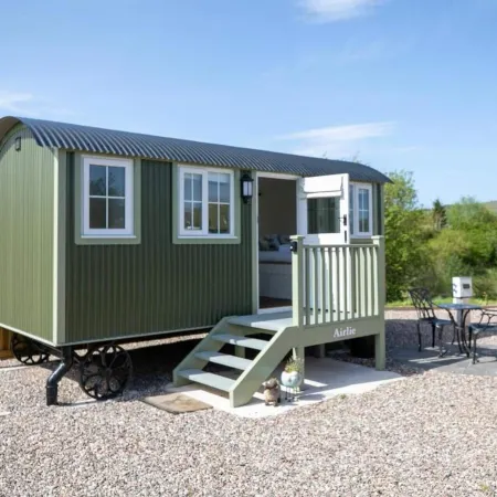 Cabin - Sleeps 2 - Parking - WiFi