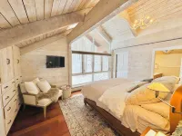 Charming 4-bedroom Ski house in Stratton with Shuttle or walk to slope. Hotels in Stratton Mountain
