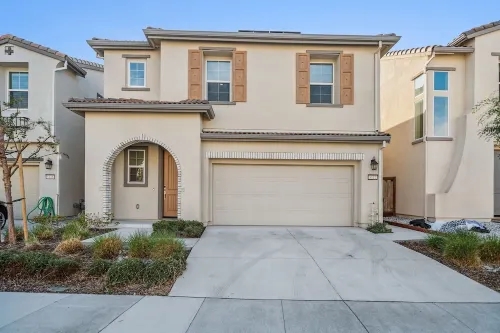 Luxury valley Getaway, Napa, wine country, pvt backyard, fire pit and more..