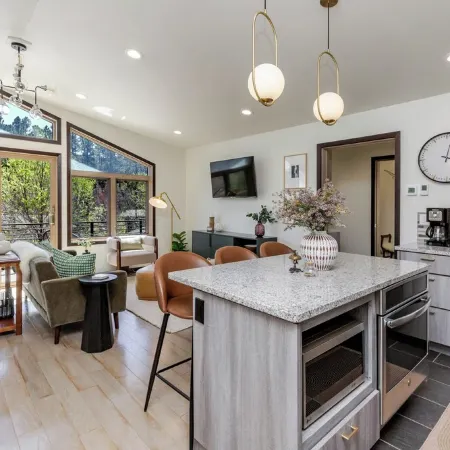 Modern Luxury Retreat - 2 Br/1BA - Minutes from Downtown