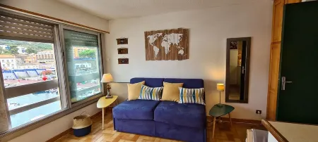 Studio SUR LE Port DE Plaisance Отели в г. Пор-Вандр