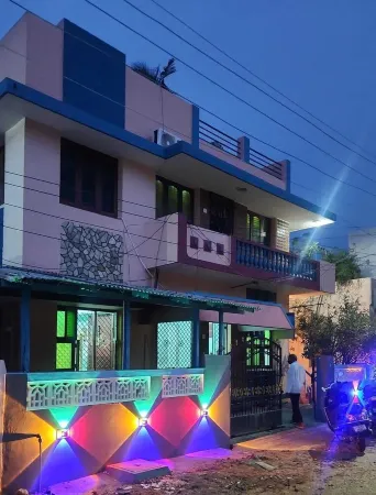 Holiday Home - CS 3BHK Full House Отели рядом с достопримечательностью «Минкши Амман Темпл»