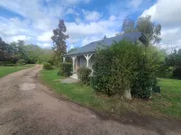 Cottage/gîte à Labri de Lagitation Dans un Environnement Calme et Serein Các khách sạn ở Decize