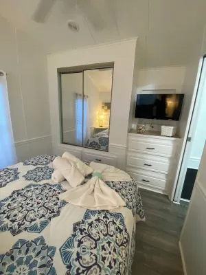 Cozy Cottage Near Disney  Pool, Hot Tub & Resort Amenities - Country Houses