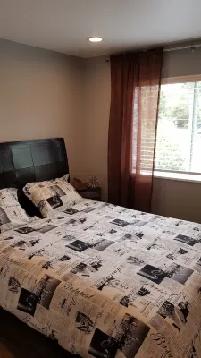 Modern condo near Microsoft for business and leisure travelers