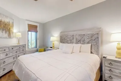 Beautiful 1-bedroom condo with WiFi, at Sandestin Resort - Elation Building