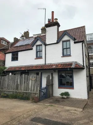 Cosy seaside cottage one minute walk from the beach. Dog friendly! Hotel a Cromer