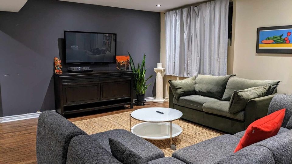 Spacious Convenient place, 10 min from Downtown