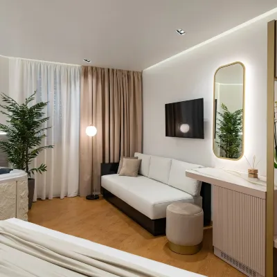 Aeolian Spirit Suites Отели рядом с достопримечательностью «Галерея Пандора»