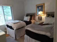 Dog friendly. No stairs! New to VRBO