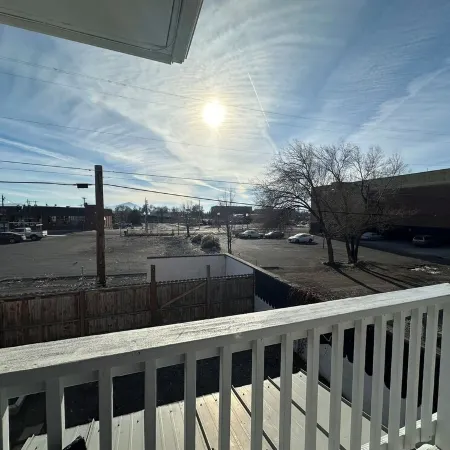 Charming 2-bedroom house in welcoming Klamath Falls with WiFi, AC