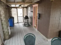 COZY MODERN & AFFORDABLE 1st floor SIC apartment ONE BLOCK from beach