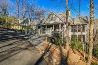 SPACIOUS SPECTACULAR BIG CANOE HOME OVER STREAM. WATERFALLS, TRAIL Mountain VIEW