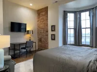3 Bed, 3 Bath Loft in Downtown Louisville! Amazing River Views! Private Deck!