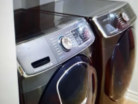 Cozy and New Basement Guest Suite in Brampton, ON ブランプトンのホテル