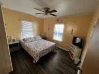 Canal home, NAS, Blue Angels, Tiki Bar, near beaches, bring your boat