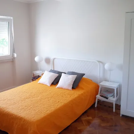 Lisbon Beach Apartments 3. Beach 5 minutes, terrace, barbecue, pets welcome