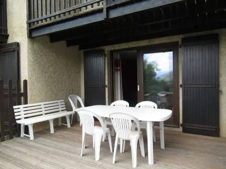 Beautiful duplex T4 on the ground floor near the village center