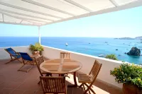 BEAUTIFUL ROMANTIC VILLA SURROUNDED BY GREENERY OVERLOOKING THE SEA