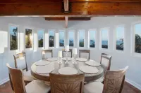 Malibu Beach House Sweeping Panoramic Views Walk 2 beach