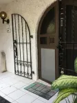 Beachside, Pool, Amazing Views, Excellent Location - 3bedroom/3bathroom Condo