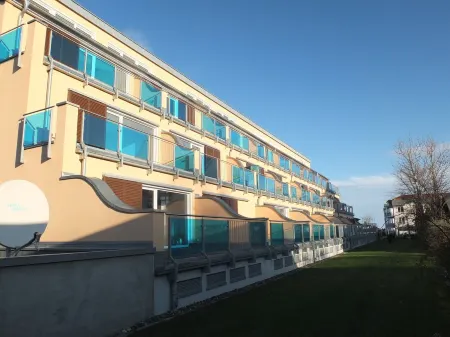 2 rooms apartment in the Kurparkcarree, with elevator to the 1st floor, beach distance 80m