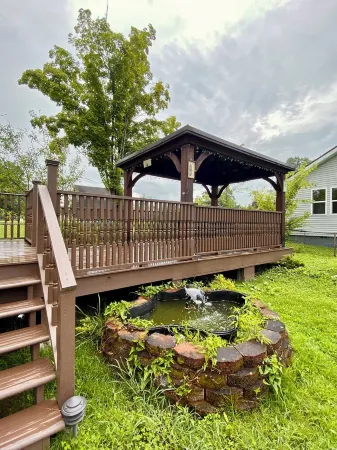 Spacious home in quiet neighborhood. Fenced yard. Easy access to attractions. Отели рядом с достопримечательностью «Ace Adventure Water Park»