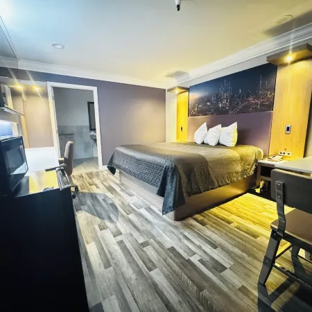 Paradise Inn