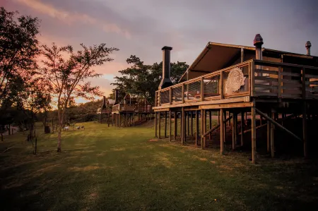 AfriCamps at Kam'Bati