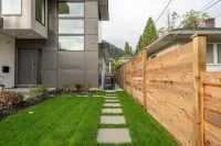 Modern, new suite close to trails, mountains and beaches Hotels in North Vancouver