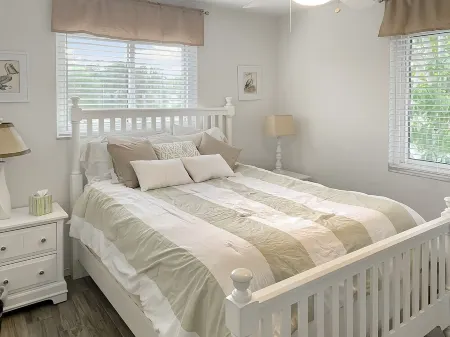 Direct Gulf Access Island Retreat - Boat Lift, No Bridges, Convenient Location! Отели в г. Пайн-Айленд-Сентер