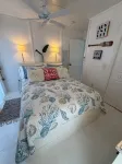 Ocean View, Sleeps 8, SUP, Beach Toys Hotel a 