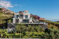 House on the island of flowers between sky and sea. EXCEPTIONAL views
