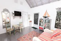 Entire Luxury Property, Villa +4 cottages, English Harbour, Moondance Antigua Hotels in English Harbour