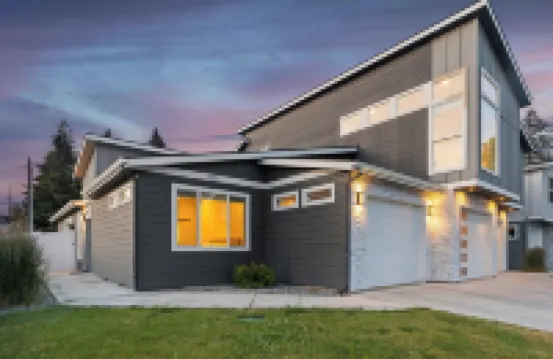 New Modern Townhome- downtown CDA-minutes to waterfront, restaurants, and shops!