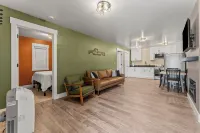 The Pit Stop - Car Themed Apartment in Blackfoot