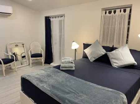 2 min Walk from Beach Luxury Waterfront Villa South Finger Jolly Harbour