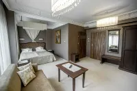 Zamek Dubiecko Hotels in Dubiecko