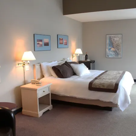 Quarterdeck Inn Port Hardy