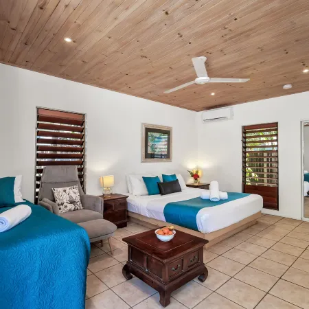 Mission Beach Shores