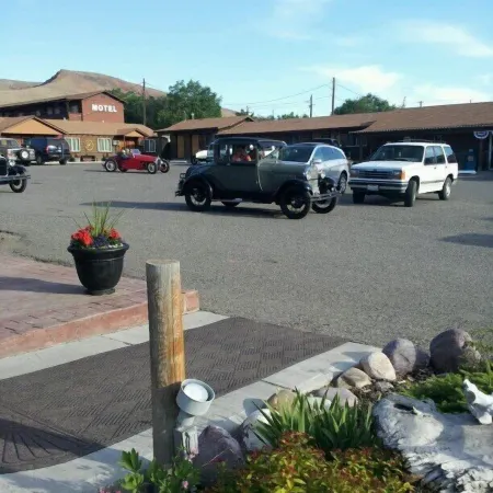 The Village Inn Motel and Restaurant