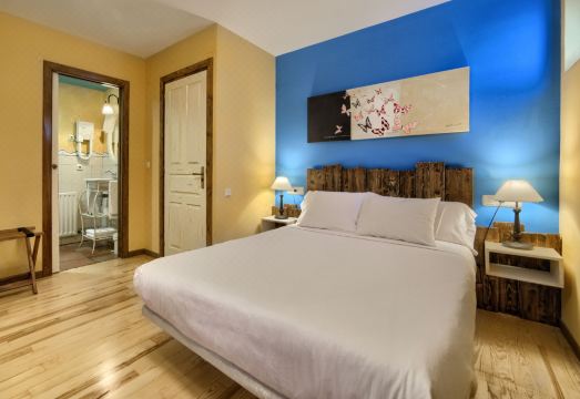 Hotel Rural El Almadiero - Housity