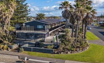 Orewa Beachcomber