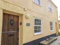 45 Georges Square - parking