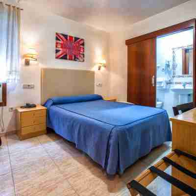 Hotel Legazpi Rooms