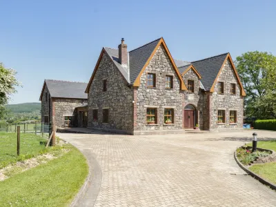 Ballyboy View Hotel a 